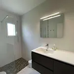 4 Pieces Avec Piscine - Proche - - Fr-1-224c-214 *