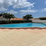 4 Pieces Avec Piscine - Proche - - Fr-1-224c-214