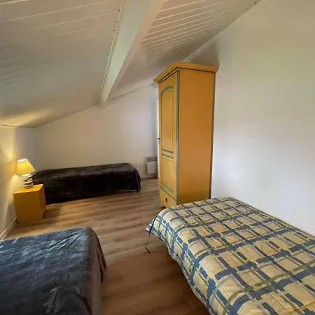 4 Pièces Avec Piscine - Proche - - Fr-1-224c-214