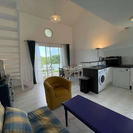 Apartamento 4 Pieces Avec Piscine - Proche - - Fr-1-224c-214