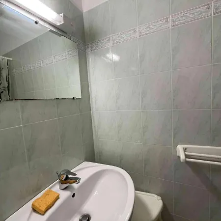 Apartamento 4 Pieces Avec Piscine - Proche - - Fr-1-224c-214 *