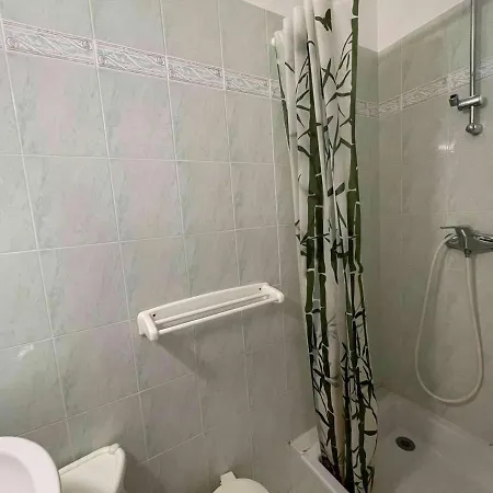 4 Pieces Avec Piscine - Proche - - Fr-1-224c-214 Apartamento