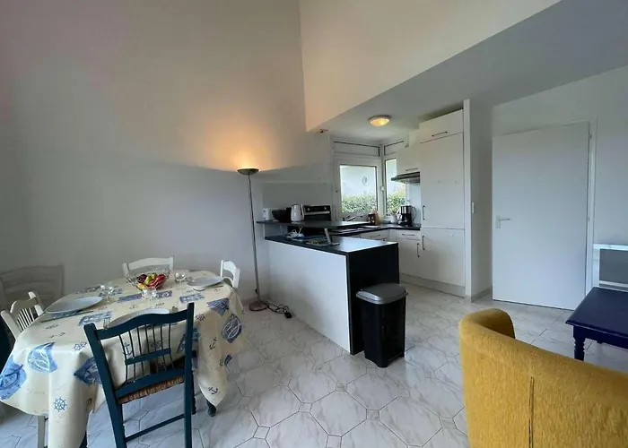 아파트 4 Pieces Avec Piscine - Proche - - Fr-1-224c-214 *