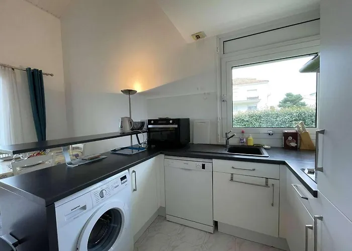 아파트 4 Pieces Avec Piscine - Proche - - Fr-1-224c-214 생장드몽