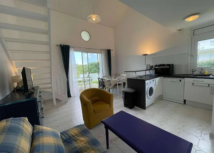 아파트 4 Pieces Avec Piscine - Proche - - Fr-1-224c-214